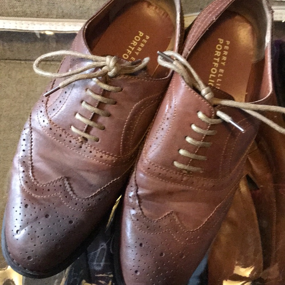 Men’s size 8 brown dress shoes GUC